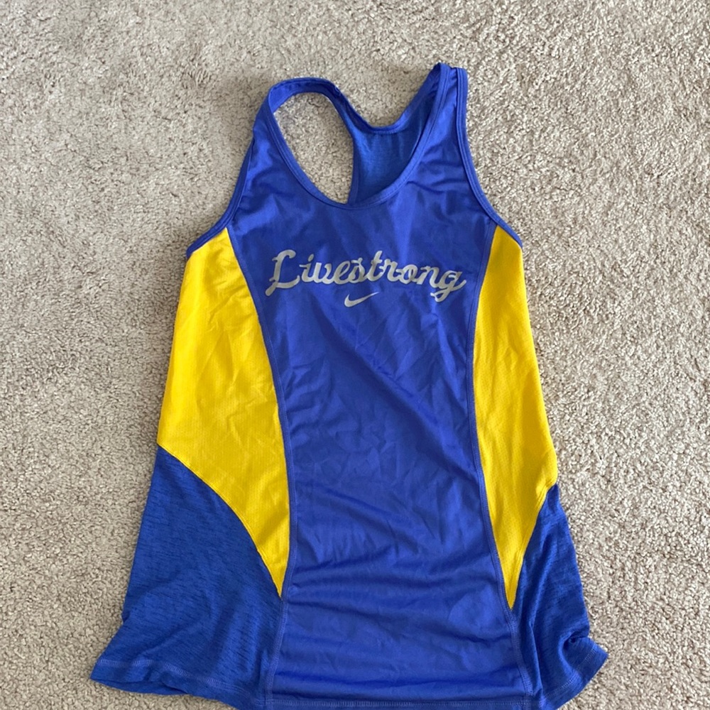 Medium Nike Livestrong Tank